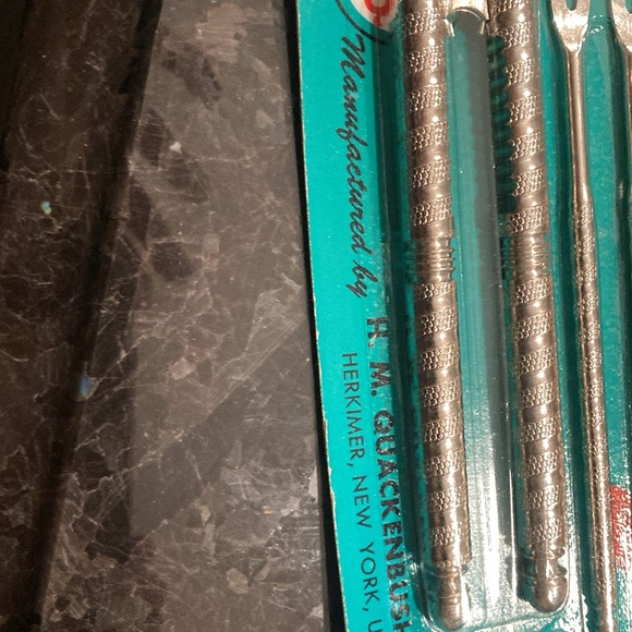 . Vintage Henry Marcus Quackenbush HMQ Metal Nut Cracker/Shell Seafood 2 Picks - Picture 3 of 3